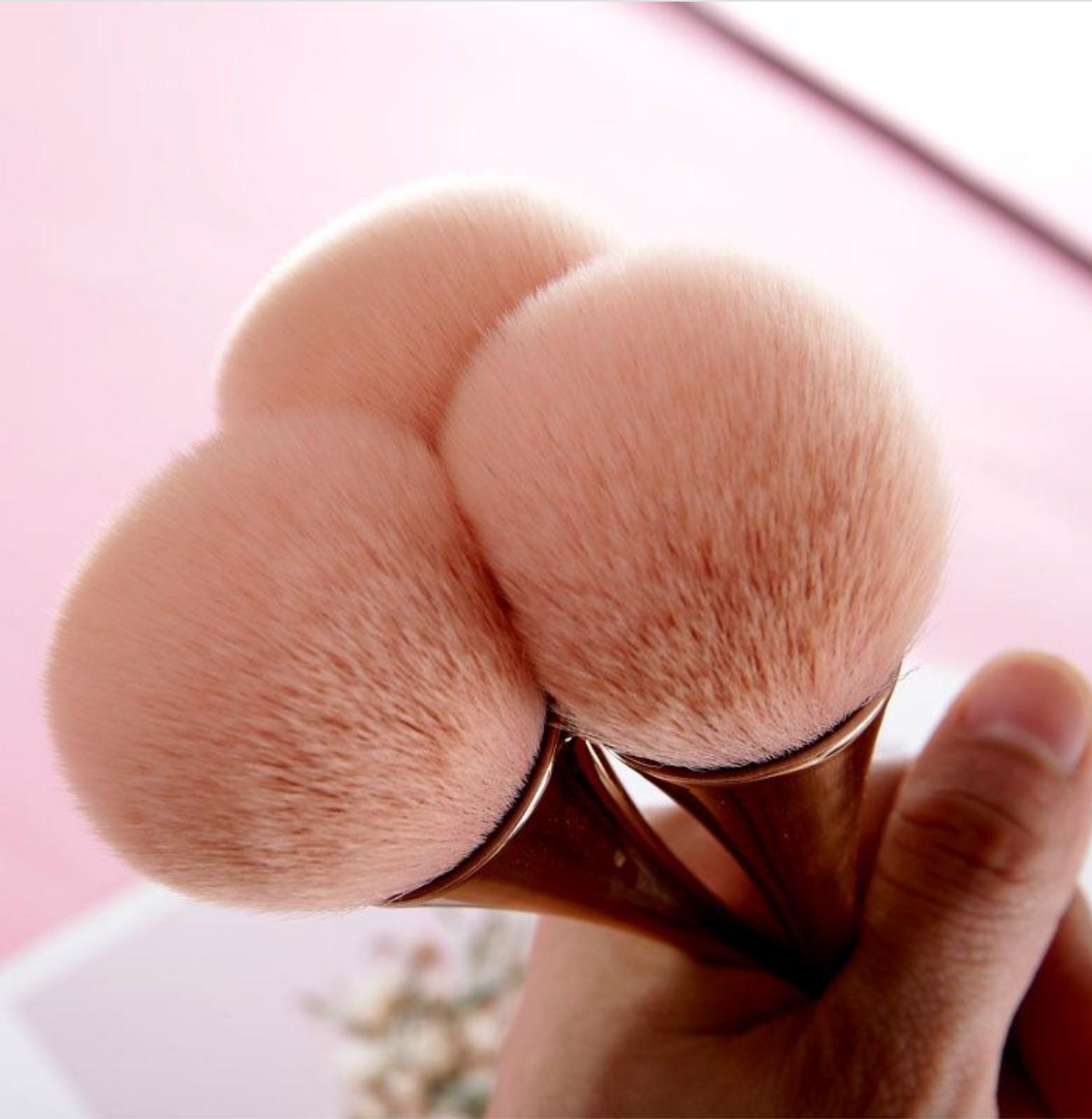 Soft Rainbow Blush & Face Brush